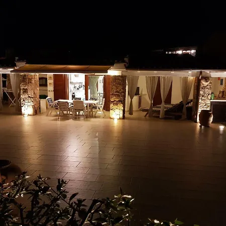 Villa Isabella In A 900 Mt Dal Mare *