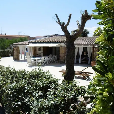 Villa Isabella In A 900 Mt Dal Mare Porto San Paolo (Sardinia)